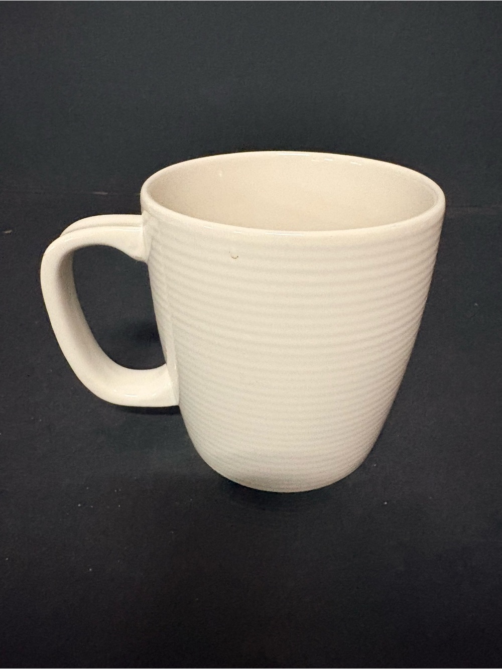 Disney ABC collector mug “W” for the Epcot - Picture 3 of 7
